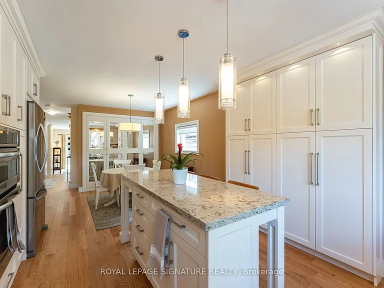 641 Balliol St — Photo 8