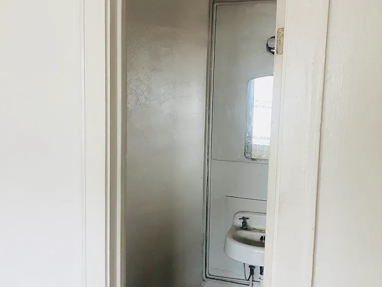 10423 Lorain Ave #1-8 — Photo 5