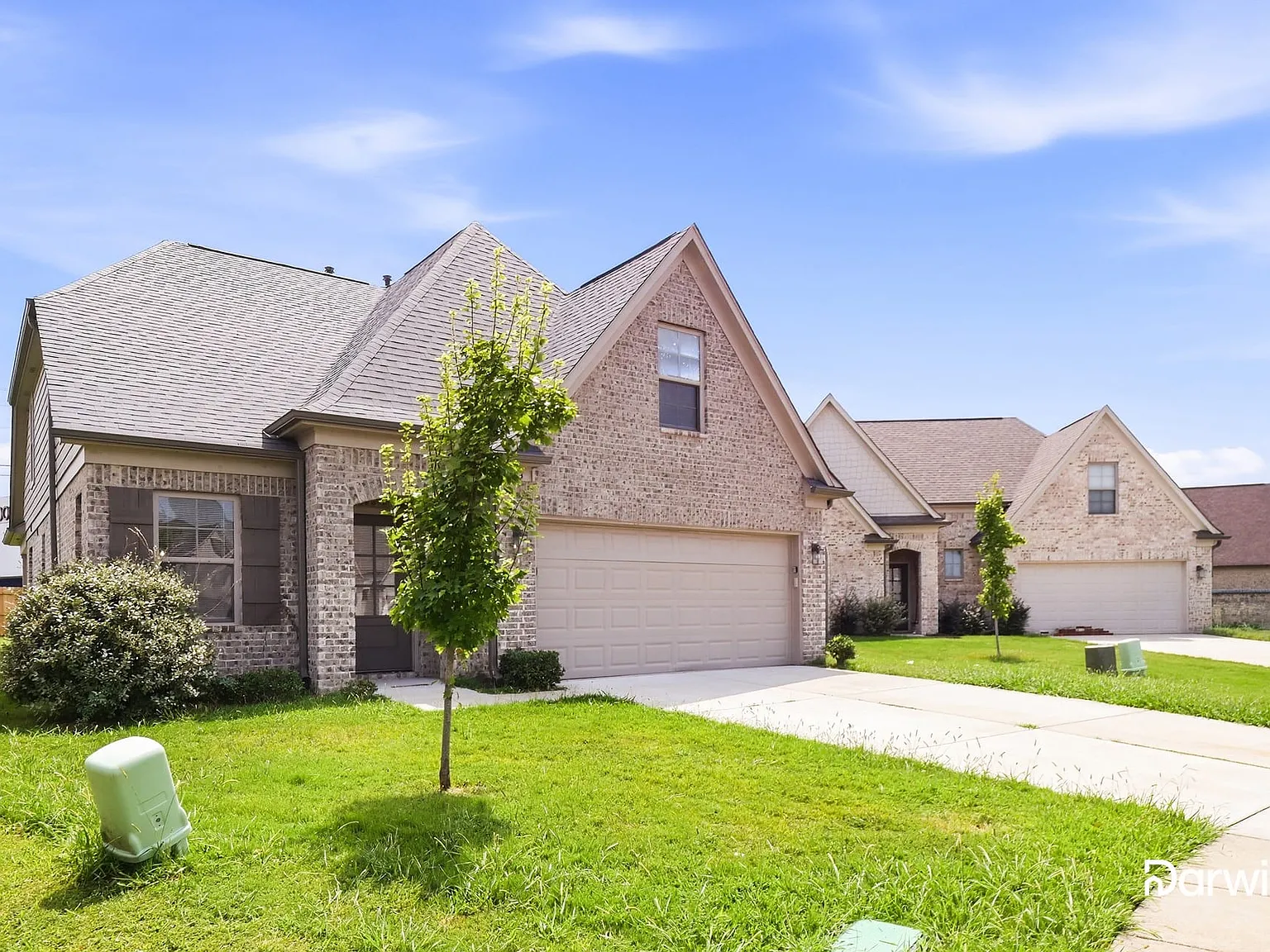 4 bed, 2.5 bath, 1970 sqft, $2,175 — Photo 2