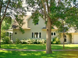 203 Marvin Ave, Volga, SD 57071