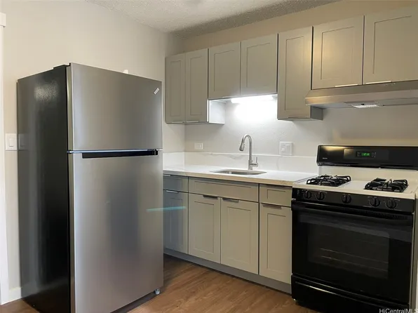 620 Sheridan St APT 404, Honolulu, HI 96814