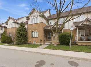 100 Beddoe Dr #25, Hamilton, ON L8P 4Z2