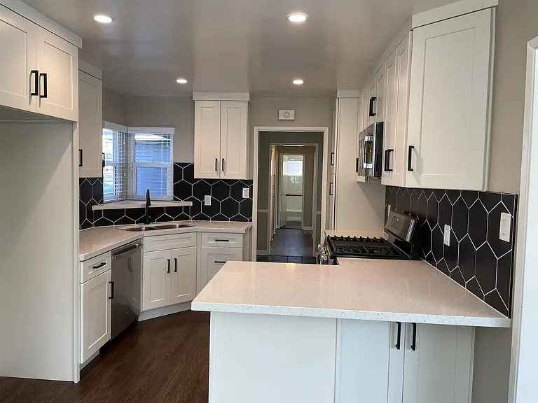 2634 Balfour Ave — Photo 30