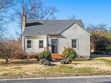 328 York Dr, Waynesboro, VA 22980 | Zillow