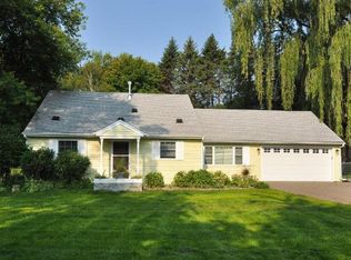 306 Townes Rd, Wayzata, MN 55391