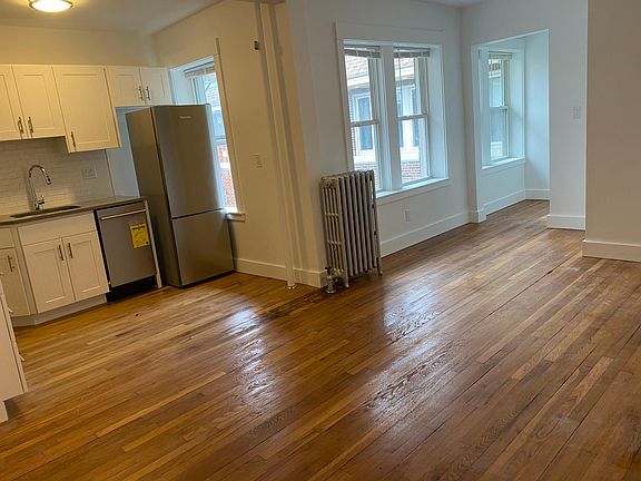 4th image of 119 W Wyoming Ave APT 31