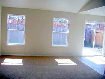 3rd image of 1256 N Park Ln