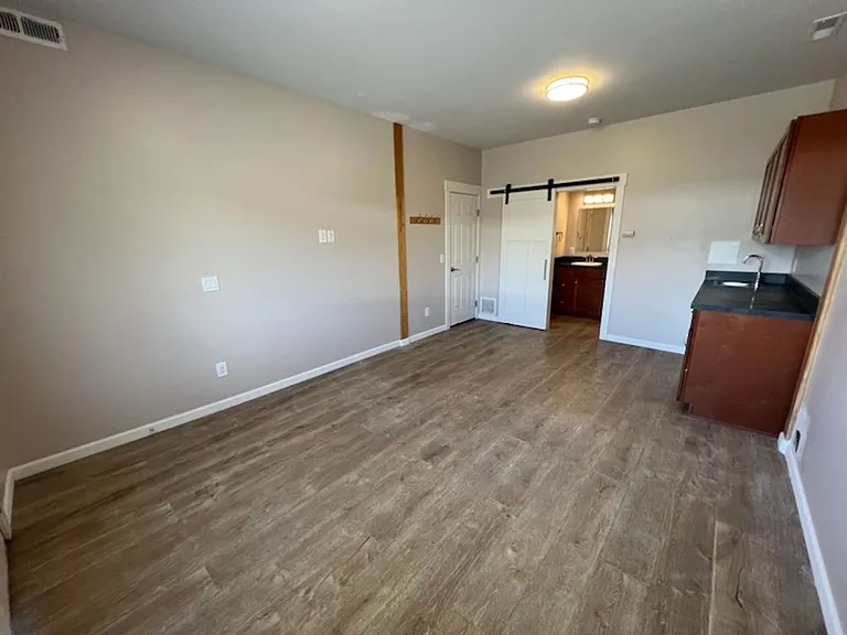 215 W Whitman St #98826 — Photo 3