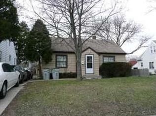 5225 N 49th St, Milwaukee, WI 53218