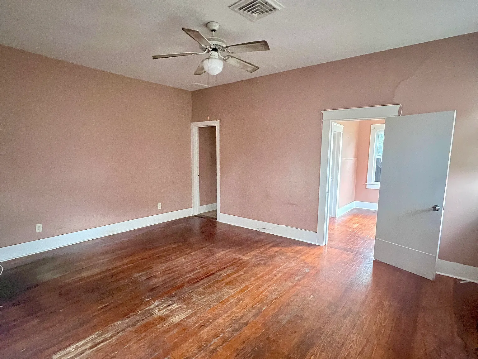 2 bed, 800 sqft, $1,095 — Photo 2
