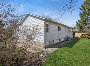 4607 Dumoulin Ave, Lisle, IL 60532