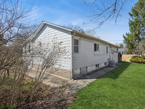 4607 Dumoulin Ave, Lisle, IL 60532