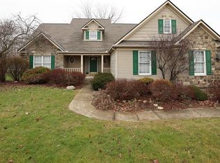 2584 Deerfield Dr, Avon, OH 44011