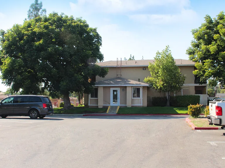 Mountain Gate Apartments — Photo 32