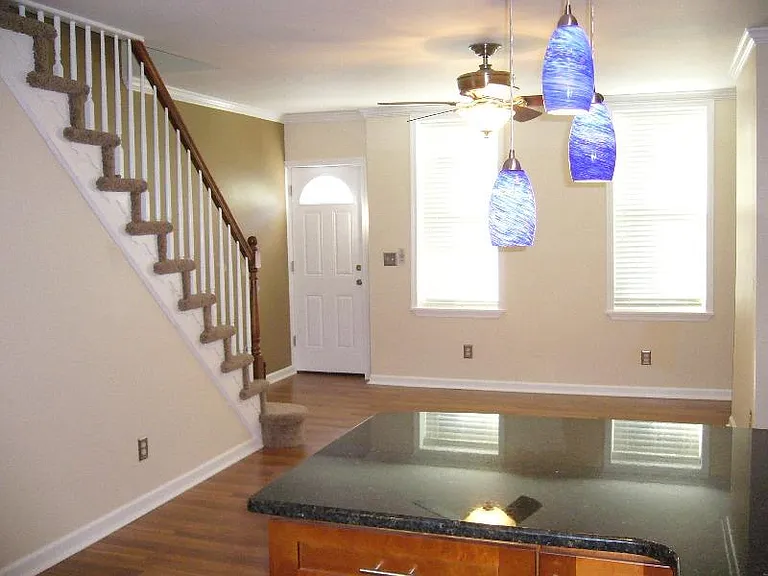 2465 Memphis St — Photo 13