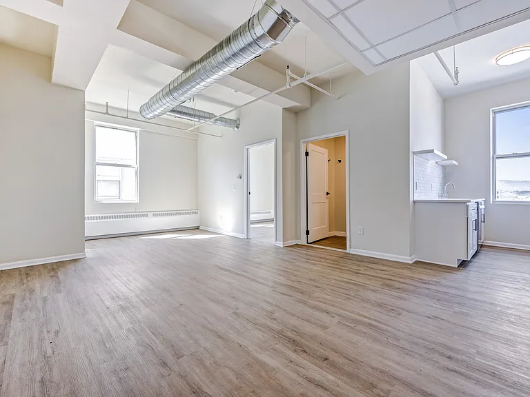 Welcome to Luckey Platt, where modern design meets spacious living. Enjoy the natural light flooding through expansive windows and the sleek finishes of your new home. Schedule a tour today to see your future apartment!