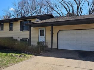 2632 106th Ln NW, Coon Rapids, MN 55433