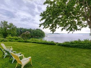 38 Old Mill Rd, Falmouth, ME 04105