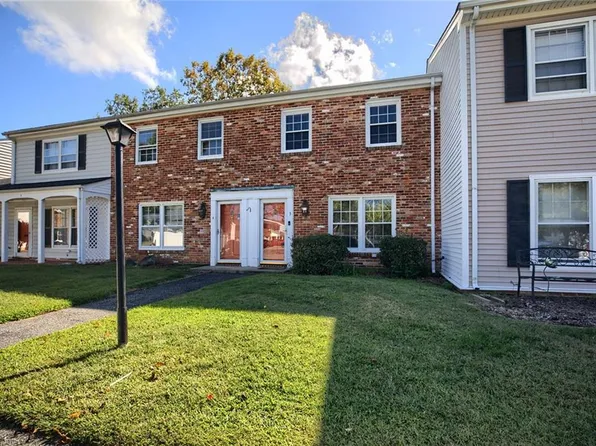 3 Towne Square Dr, Newport News, VA 23607