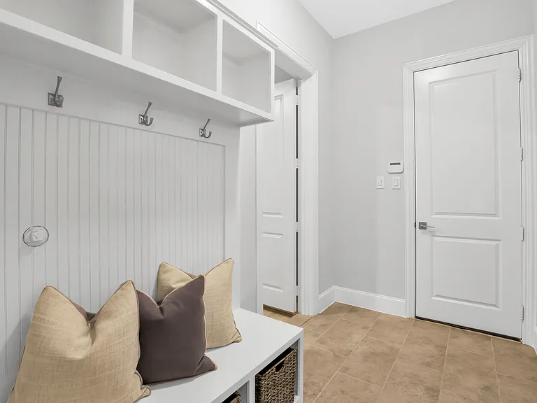 724 Orleans Dr — Photo 46