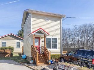 12 Peach St, Asheville, NC 28806