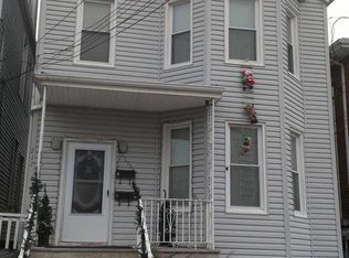217 Washington Pl, Cliffside Park, NJ 07010