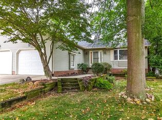 2119 Field Circle Ave, Akron, OH 44312