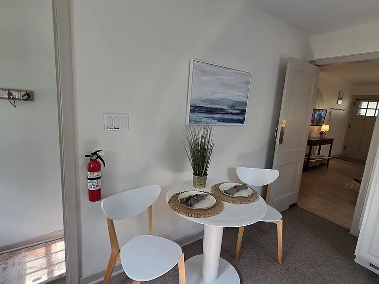 915 Mackow Dr — Photo 7