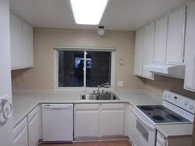 4th image of 9436 Williamette Way