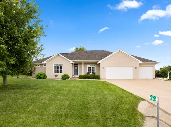 N1809 Hyacinth Ln, Greenville, WI 54942