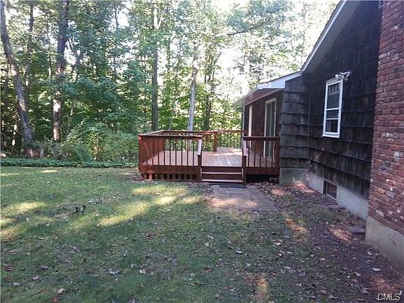 4th image of 424 Branchville Rd