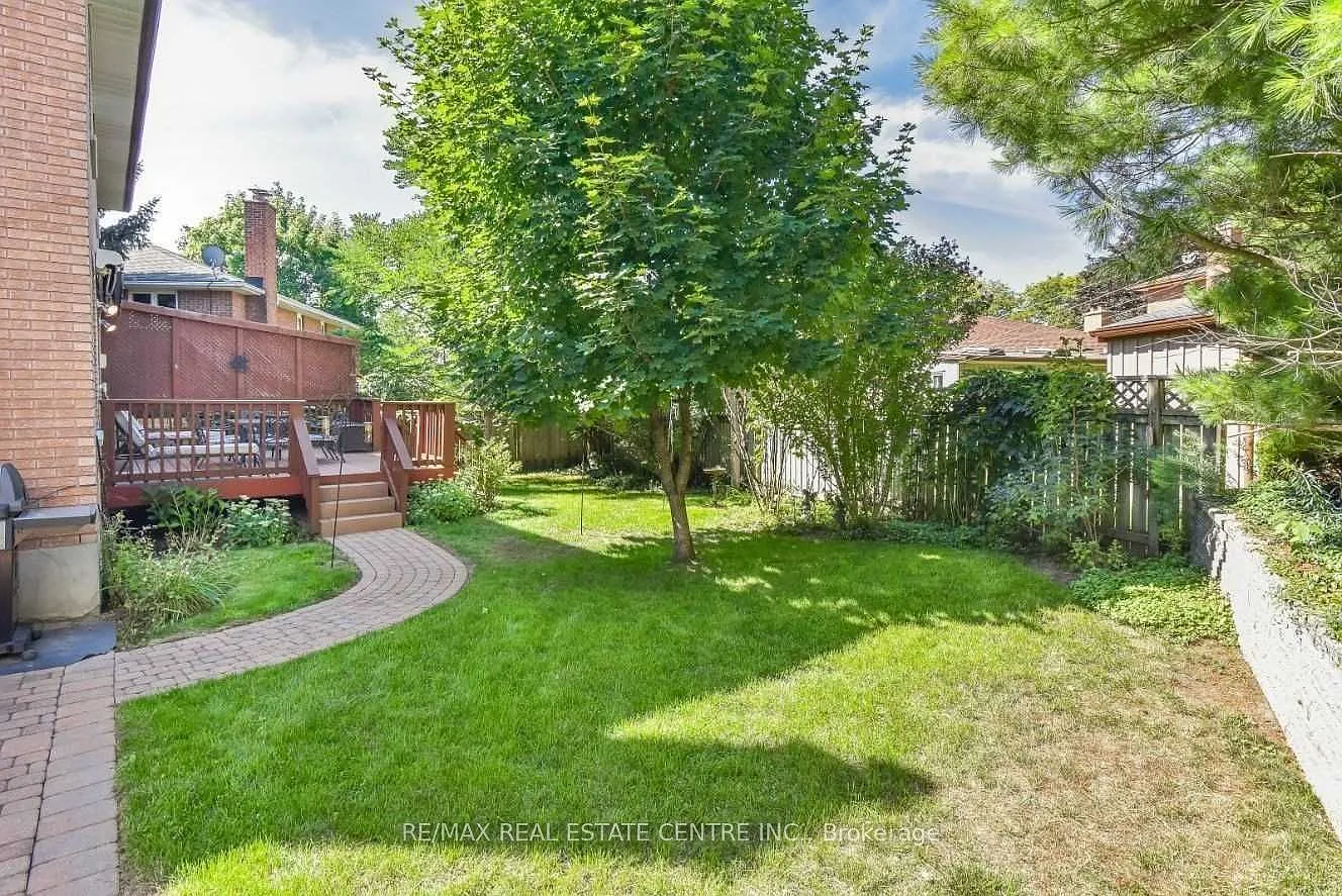 4 bed, $3,990 — Photo 2