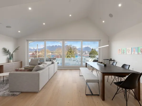 2732 Wall St, Vancouver, BC V5K 1A9