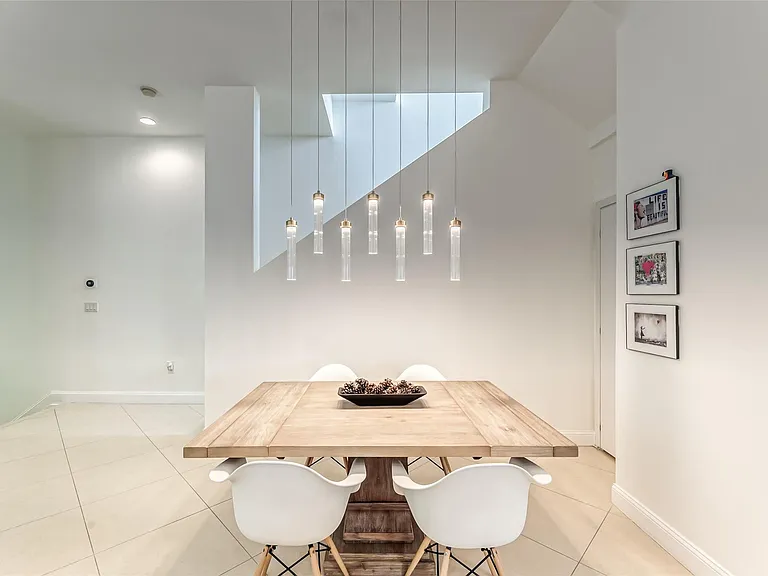 727 NE 4th Ave — Photo 7