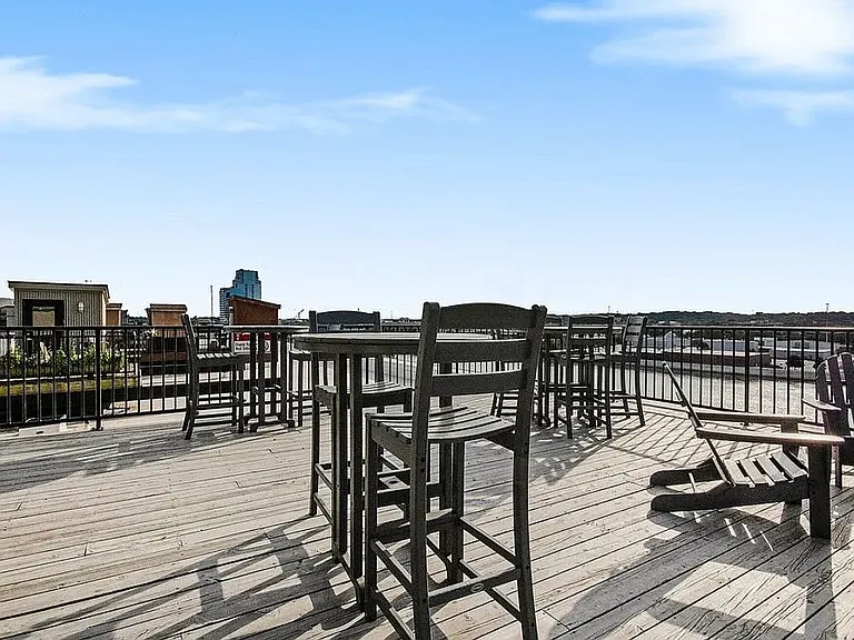 940 Monroe Ave NW #305 — Photo 21