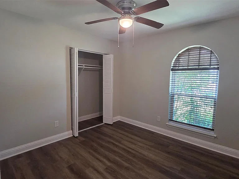 335 Springwillow Rd — Photo 7