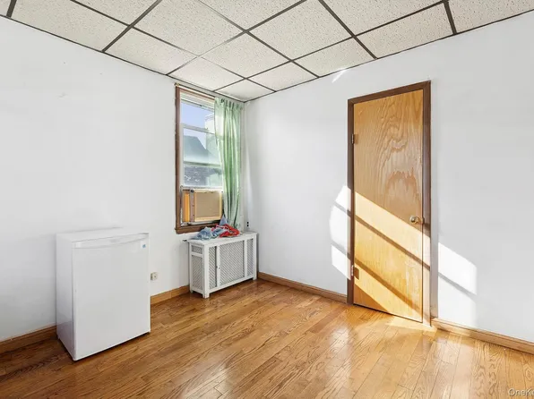 4363 160th Street, Flushing, NY 11358