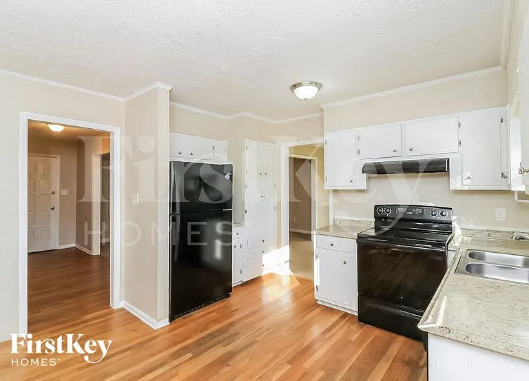 3862 Herren Dr SW — Photo 5
