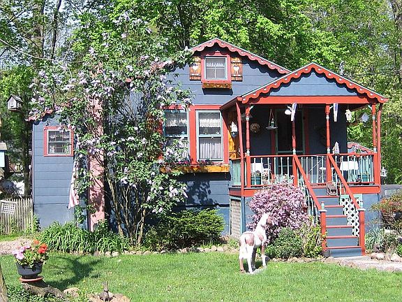 front view of cottage