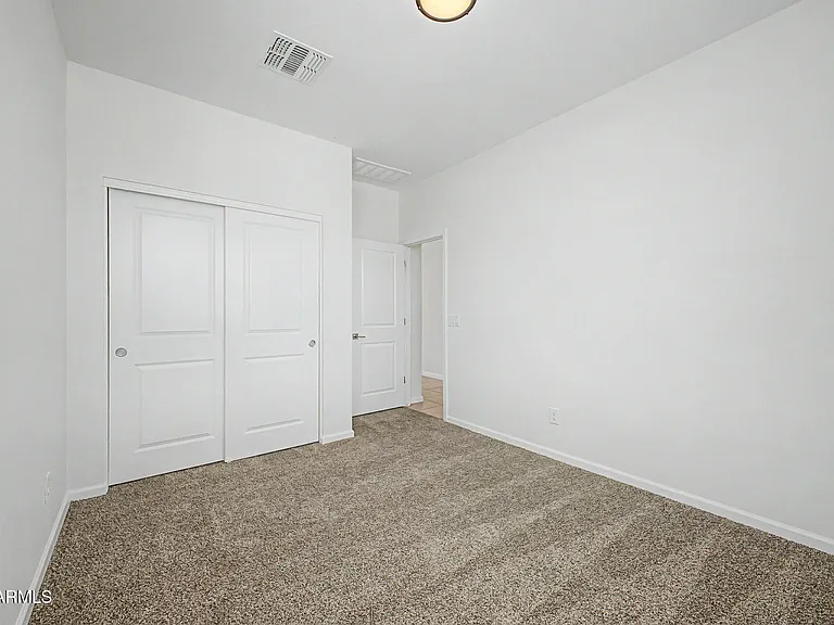 17865 W Daley Ln — Photo 24