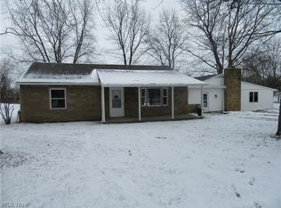 6 Mishler Rd N, Hartville, OH 44632