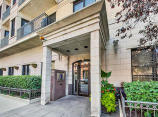 520 N Halsted St APT 313, Chicago, IL 60642