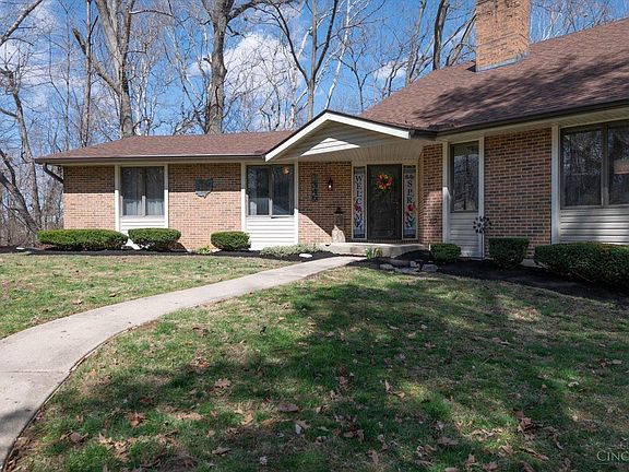 3rd image of 1346 Carriage Ct