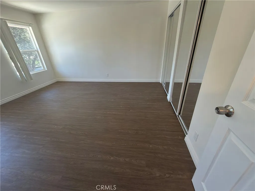 3 bed, 1250 sqft, $3,500 — Photo 2