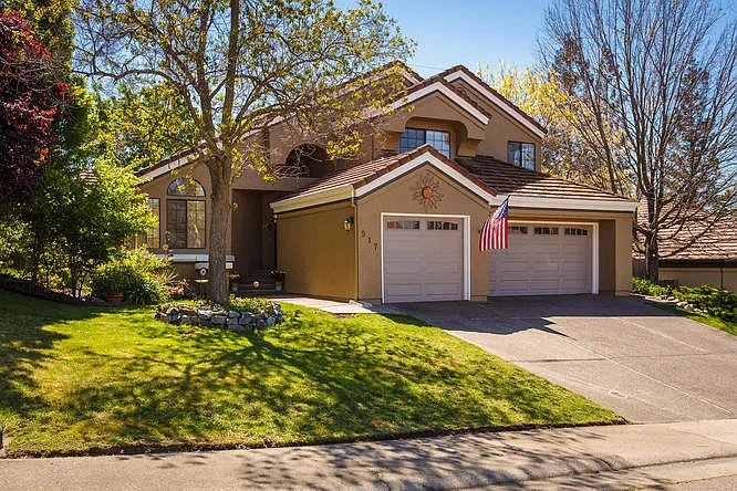 517 Wallingford Ln photo 1