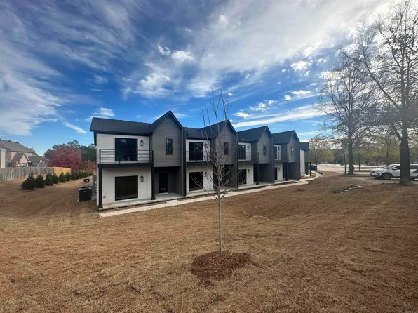 225 Country Club Pkwy #60, Maumelle, AR 72113