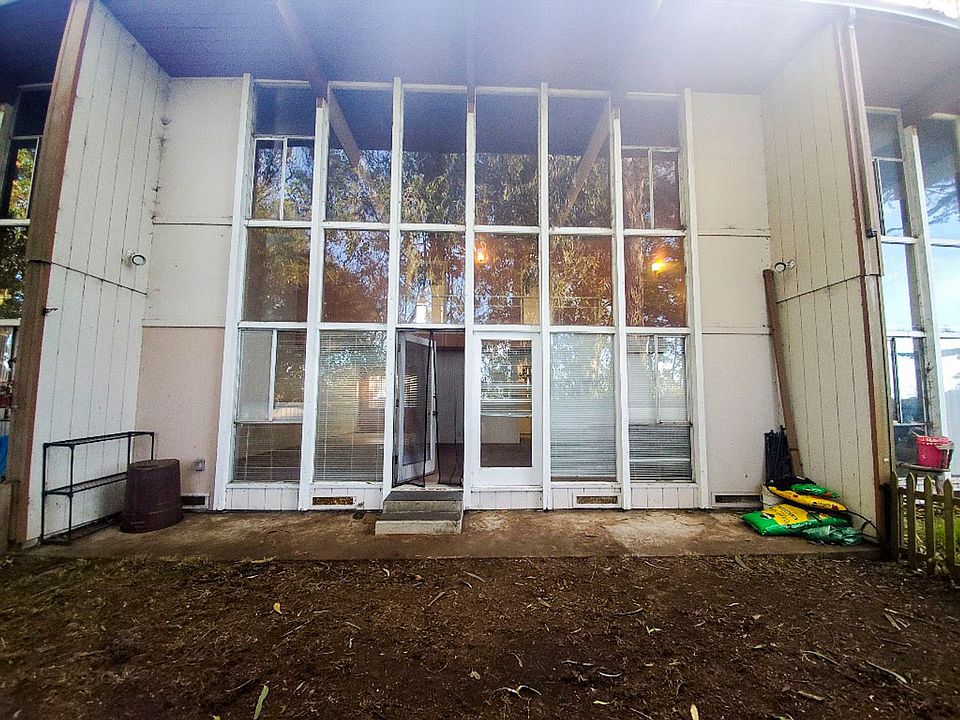 Building Photo 5