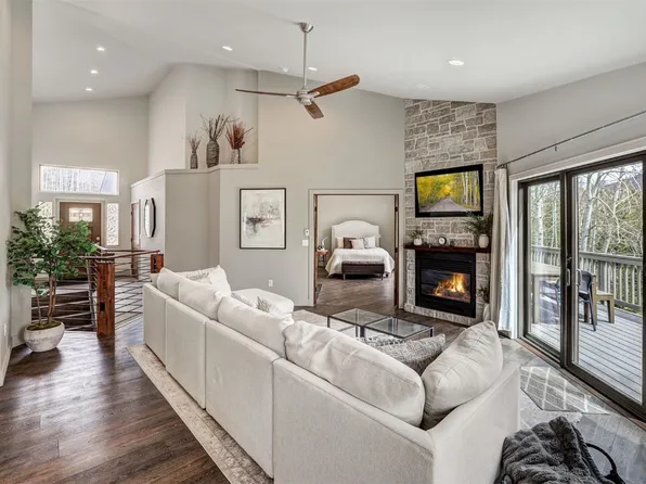 300 Black Hawk Circle, Silverthorne, CO 80498