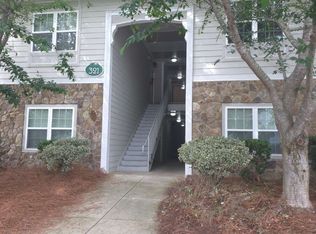 321 Gallery Dr APT 202, Spring Lake, NC 28390
