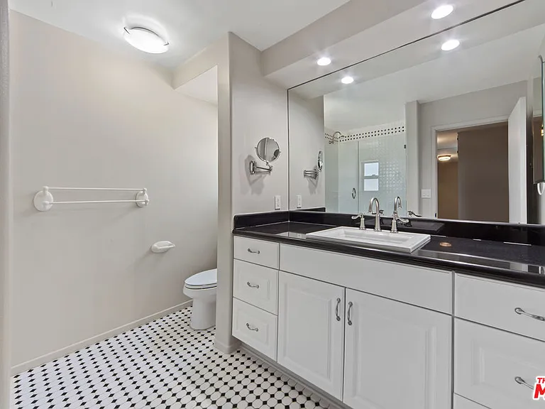 25218 Malibu Rd — Photo 6